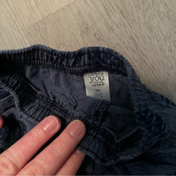 Carters 3 months shorts - Picture 3 of 3